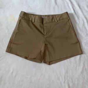 NWOT Banana Republic Hampton Sateen Khaki Shorts